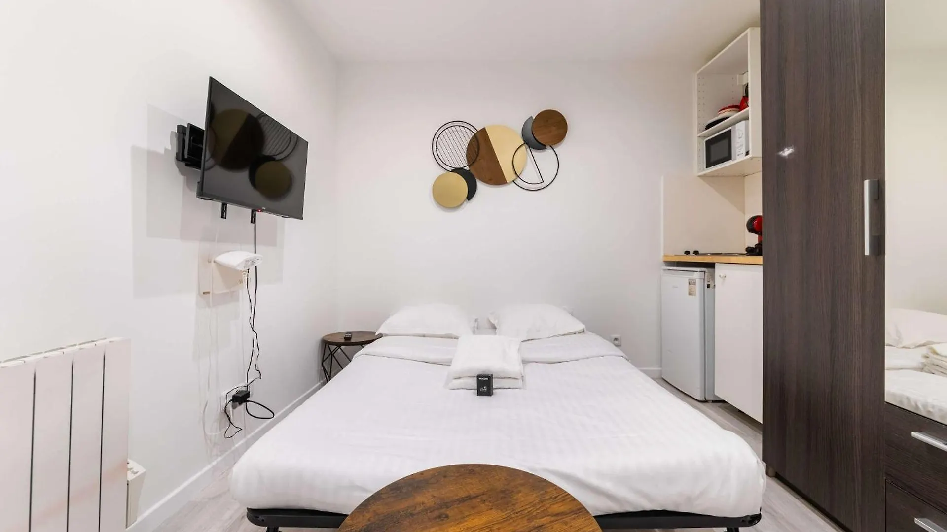Apartment Studio Fonctionnel Hopital Bichat - Paris 18 - 2P